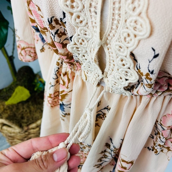 Off Shoulder Cream Floral Smocked Short Romper - Picture 3 of 8